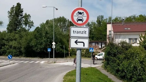 Utlmovanie dopravy: Nové značky zakazujú tranzit cez ulice starého Lamača