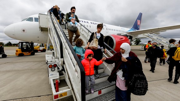 V Bratislave pristál vládny špeciál so slovenskými občanmi z Libanonu