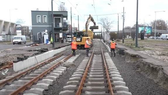 Veľká výluka: Na Zlaté piesky nebudú premávať električky takmer do konca mája