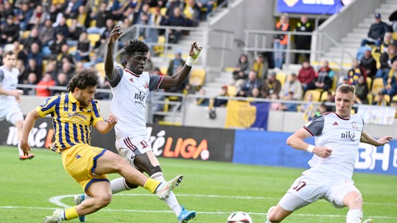 Yirajang je hráčom Slovana, s klubom sa dohodol na päťročnej zmluve