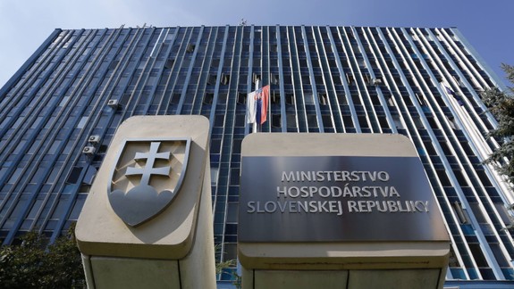 Ministerstvo hospodárstva: Ak došlo k podvodu, bratislavskí poslanci budú musieť dotáciu vrátiť