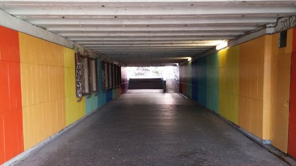 Niektoré podchody by mali byť bezpečnejšie, mesto v nich vymieňa svietidlá