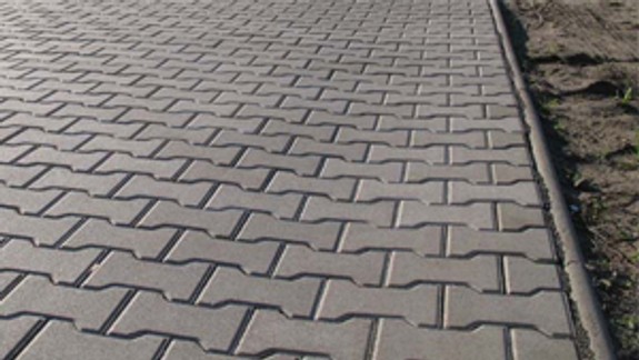 Na Medzilaboreckej presunú chodník