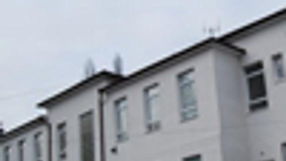 Základnej škole na Odborárskej vymenia strechu