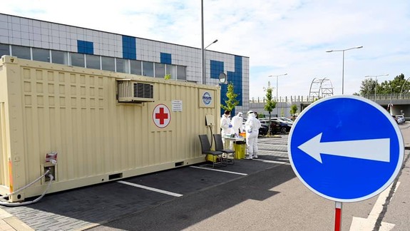 Veľkokapacitné odberné miesta sú už vo všetkých krajských mestách - testovať môžeme až 7500 ľudí denne