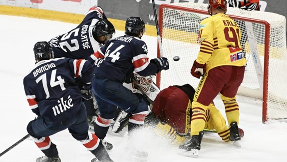 Hokej: Slovan vyhral v Trenčíne, pred Nitrou má štvorbodový náskok