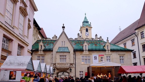 Centrum mesta ožije svätomartinskými oslavami