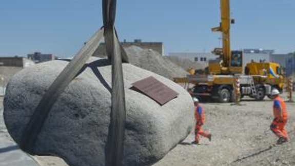 Poklepali základný kameň projektu 30-poschodových vežiakov