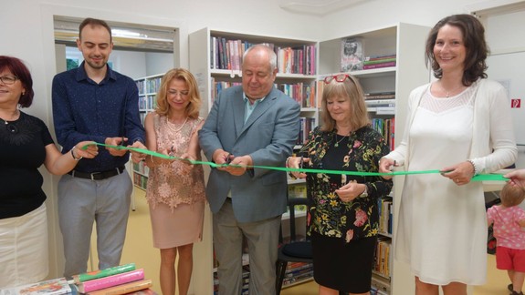Miestna knižnica v Petržalke má zrekonštruovanú ďalšiu pobočku, bude slúžiť i deťom