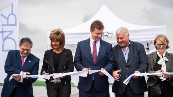 FOTO a VIDEO: Pre motoristov sprístupnili novú cestu R7 - pozrite sa, ako prebiehala jej výstavba...