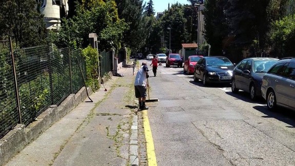 Staré Mesto začne s blokovým čistením ulíc, zapojí aj odburiňovací stroj