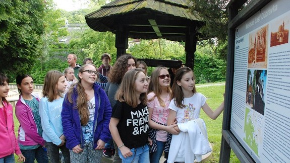 Spoznajte Dúbravku na prechádzke, poseďte si pri guláši