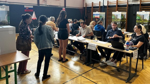 Petržalčania si volia starostu, doplňujúce komunálne voľby sú v 33 mestách a obciach