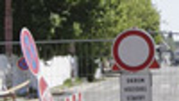 Pribinova je uzatvorená pre výstavbu kolektora