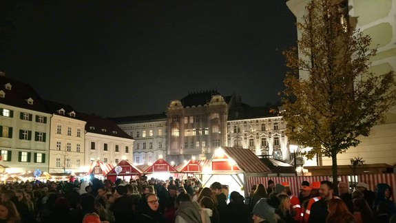 Hygienici kontrolovali stánky na vianočných trhoch. Toto sú ich zistenia