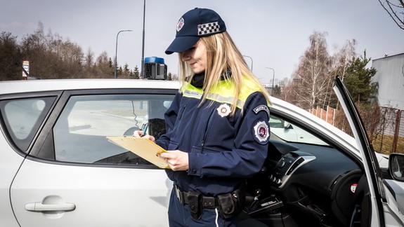 Slovensko30: Mestskí policajti v Bratislave skladali okrem sľubu aj dve skúšky