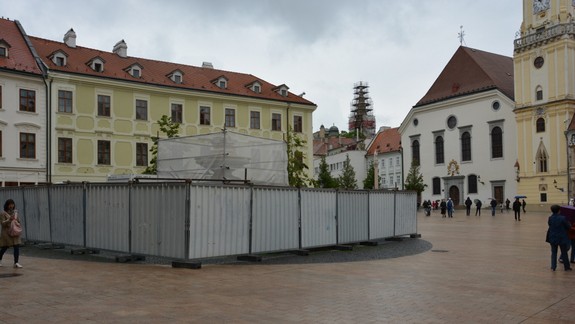 Zisťovali sme: Kedy sa vráti na Maximiliánovu fontánu "rytier Roland"?