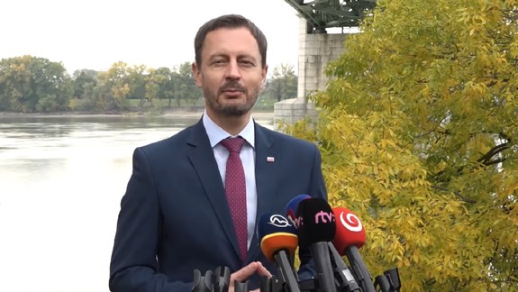 Vláda a samosprávy sú ako pľúca, potrebujú dýchať spolu, hovorí premiér Heger