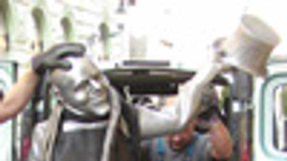 Socha Schöner Náciho sa vrátila na Rybnú bránu