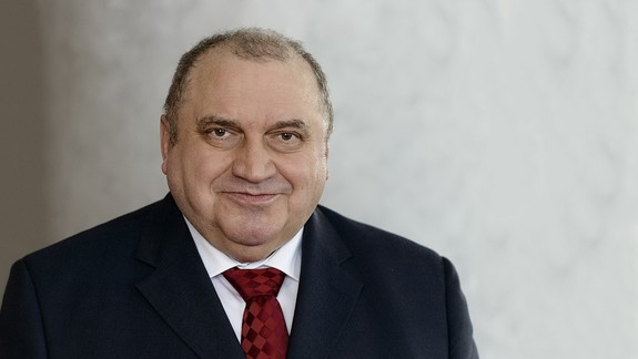 Zomrel bývalý dekan Fakulty managementu UK  Jozef Komorník