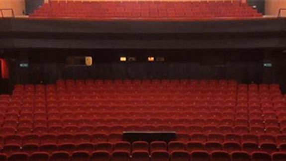 Petržalka digitalizuje Artkino za Zrkadlom