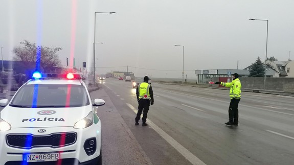 Policajná žatva na Popradskej: Za rýchlosť tu pokutovali hneď troch vodičov