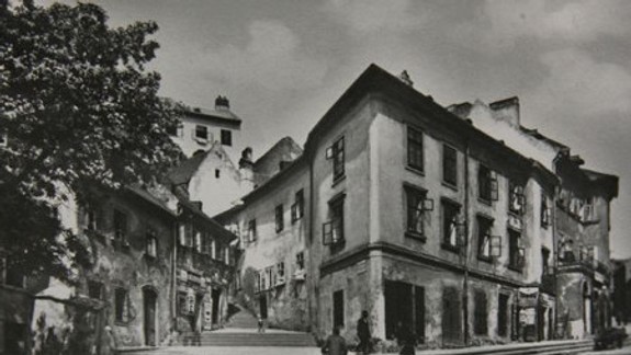 Nevestinec bol salón múdrych krásavíc