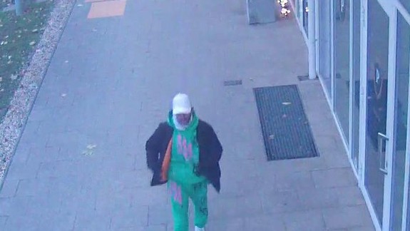 Kaviarenskí zlodeji unikajú polícii, nepoznáte ich?