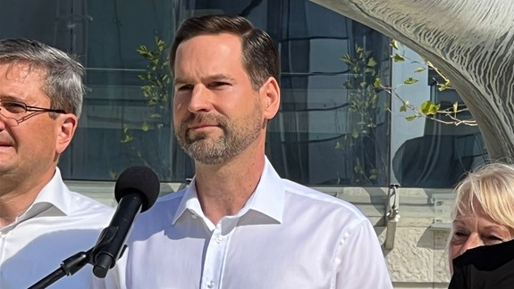 VIDEO: Predstavitelia mesta sa s našimi peniazmi hrajú ako deti! Starosta Kusý chce vymeniť Valla v kresle primátora