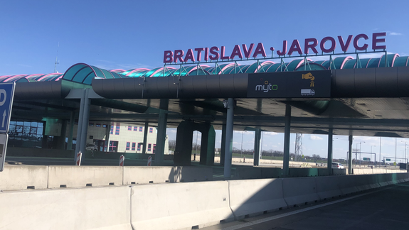 Rakúsko od polnoci otvára hranice so Slovenskom: Kontroly budú len náhodné