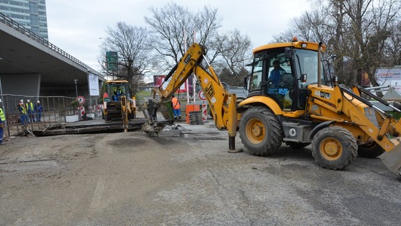 BVS začala s odstraňovaním poruchy potrubia pri Sade Janka Kráľa