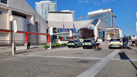 Polícia uzatvorí priestor pred SND, chystá sa protest proti dnešnému koncertu ruskej speváčky Netrebko