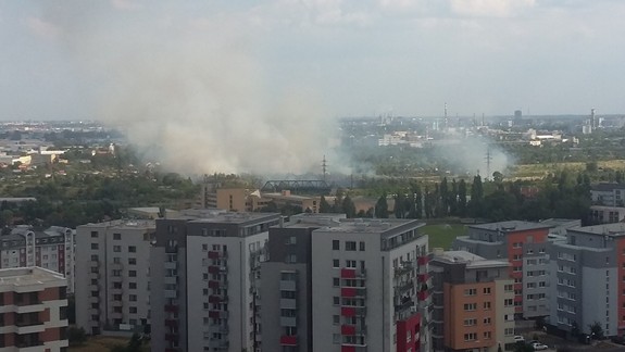 AKTUÁLNE: Na Žabom majeri v Rači horí, na mieste je viac ako 30 hasičov