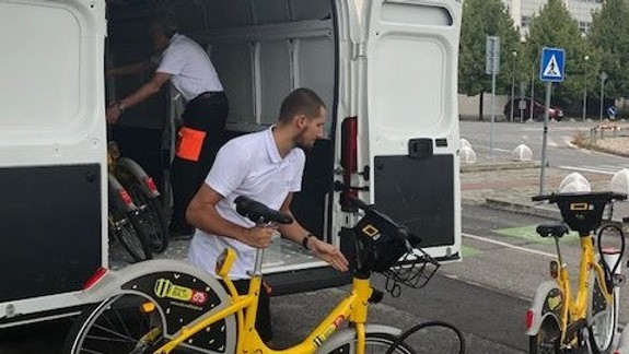 Šok: Bicykle na bikesharing už po prvom dni zničili vandali