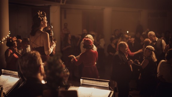 Legendárny V-klub opäť roztancuje swingový majáles, prenesiete sa do atmosféry medzivojnovej republiky