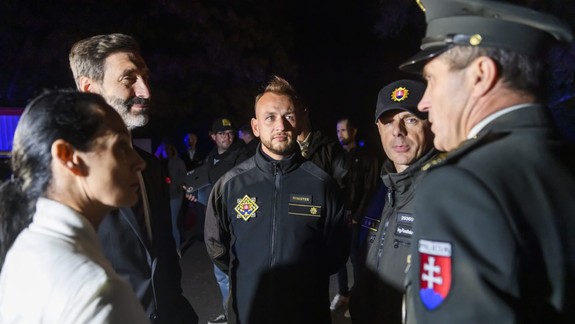 Stovky ľudí, drony, vozidlá s termovíziou: Počas veľkej akcie na priechode Čunovo-Rajka nechytili ani jedného migranta