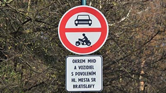 Na Železnú studničku možno znova pustia autá