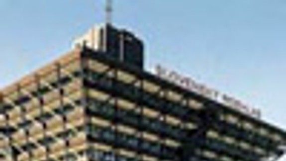 Výtvarníci vzdávajú dielami poctu architektúre