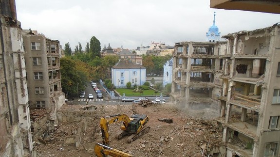 Aktivisti o búraní Bezručky: Sme svedkami barbarstva