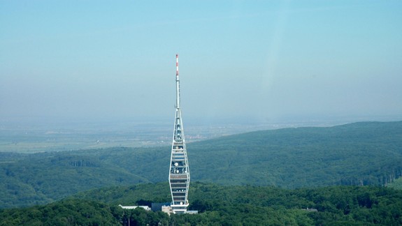 FOTO: Televíznu vežu na Kamzíku začali stavať presne pred 50 rokmi