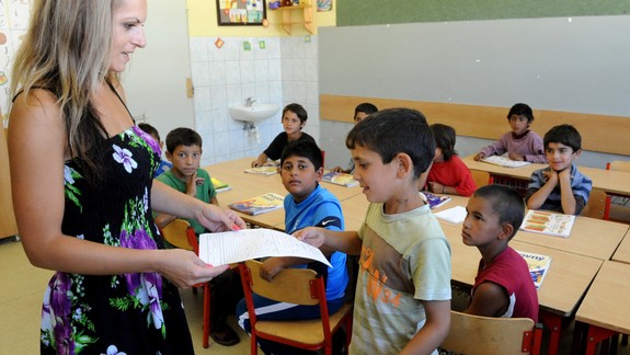 Deti dnes dostanú vysvedčenia, začínajú sa im letné prázdniny