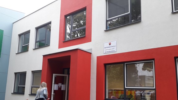 Ak sa nenájde pre dieťa miesto vo verejnej MŠ, tak rodič nebude čeliť sankcii