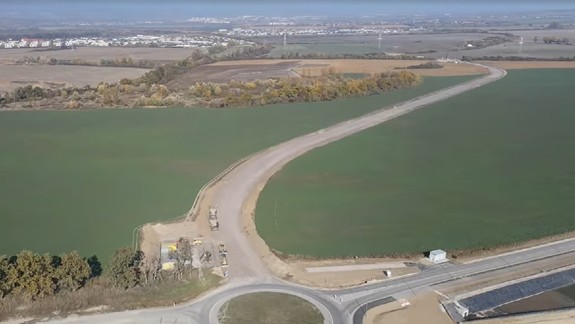 Výstavba obchvatu Slovenského Grobu a Chorvátskeho Grobu je v plnom prúde - kedy má byť hotovo?