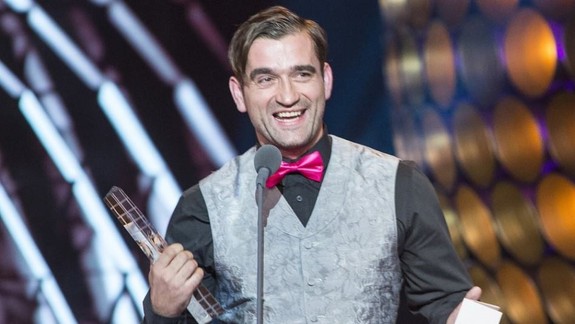 ROZHOVOR - Herec Milan Ondrík: Verím v silu divadla a že sa z hercov napokon nestanú youtuberi...