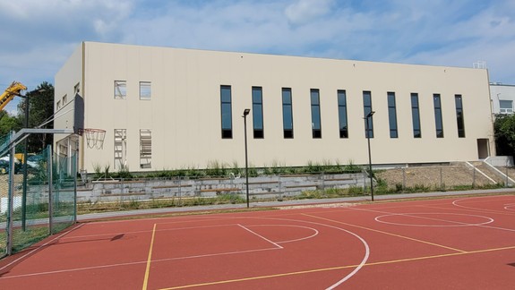 Všimli ste si? Nová športová hala na Pionierskej už vyrástla do plnej výšky