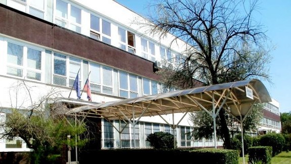 SOŠ chemická plánuje obnovu budovy i novú telocvičňu