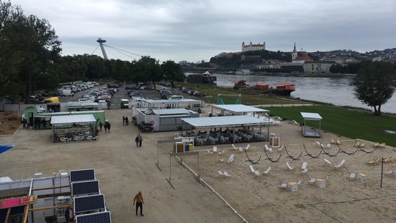 Letný Tyršák bude: Sľubuje solárne panely nad barmi, ale aj prácu pre ľudí bez domova