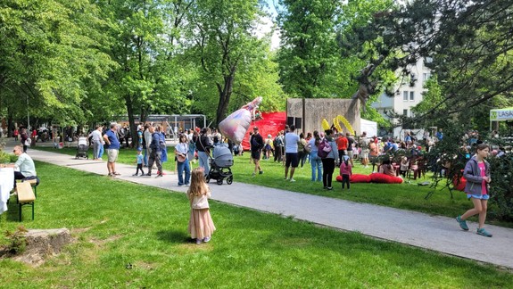 Tip na nedeľu: Nové Mesto oficiálne otvára zrevitalizovaný park na Račianskom mýte