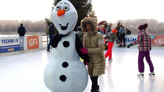 Máme ďalšie detaily: Verejné klzisko v River Parku otvoria Mikuláš,  Ľadové kráľovstvo a Thomas Puskailer