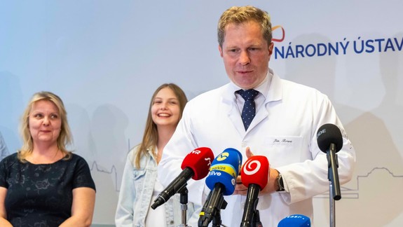 Mama darovala obličku dcére: V NÚDCH vykonali prvú príbuzenskú transplantáciu obličky na jednom pracovisku